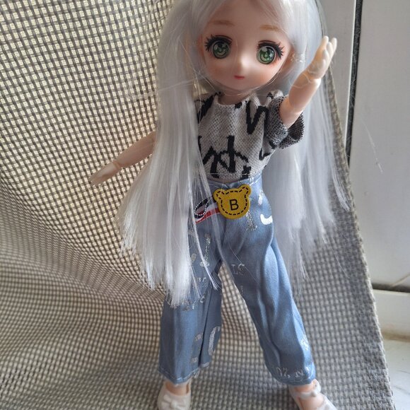 BJD DOLL NEW - Picture 3 of 3
